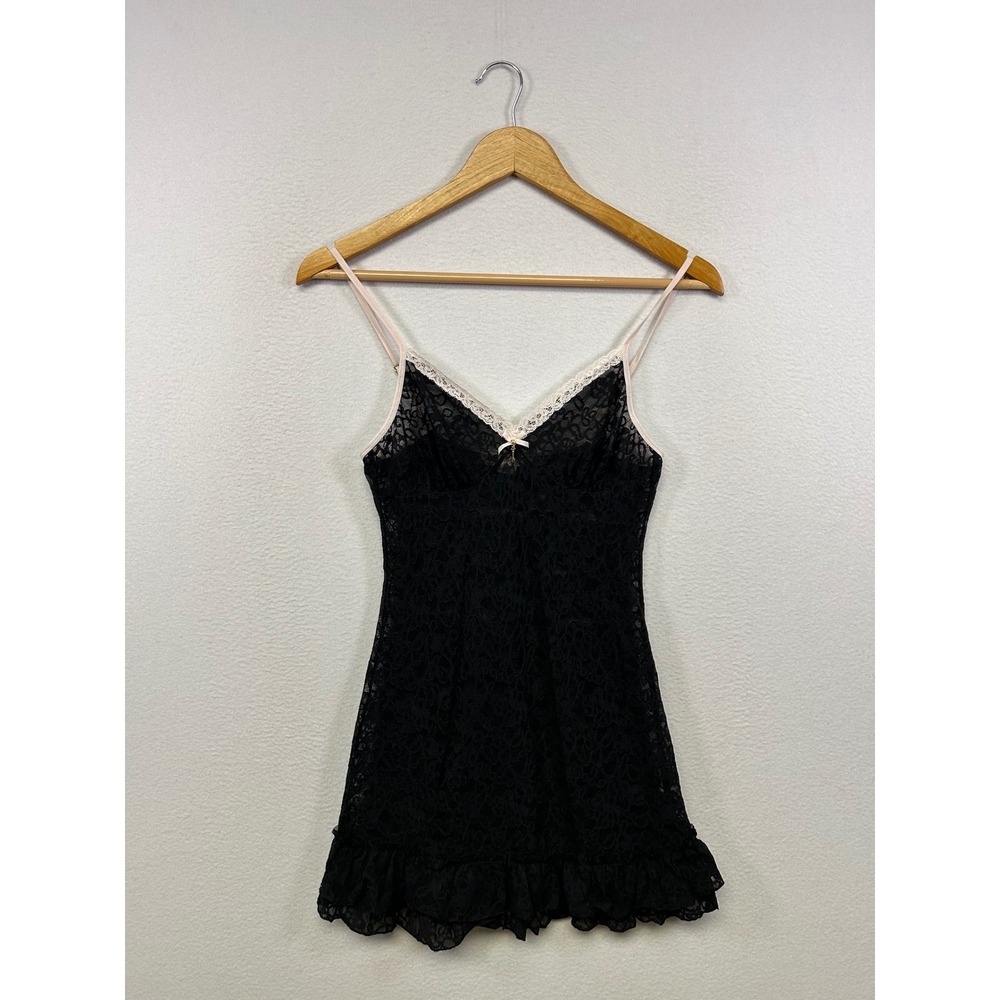 Victoria's Secret Coquette Romantic Women Medium Black Lace Ruffle Chemise Slip